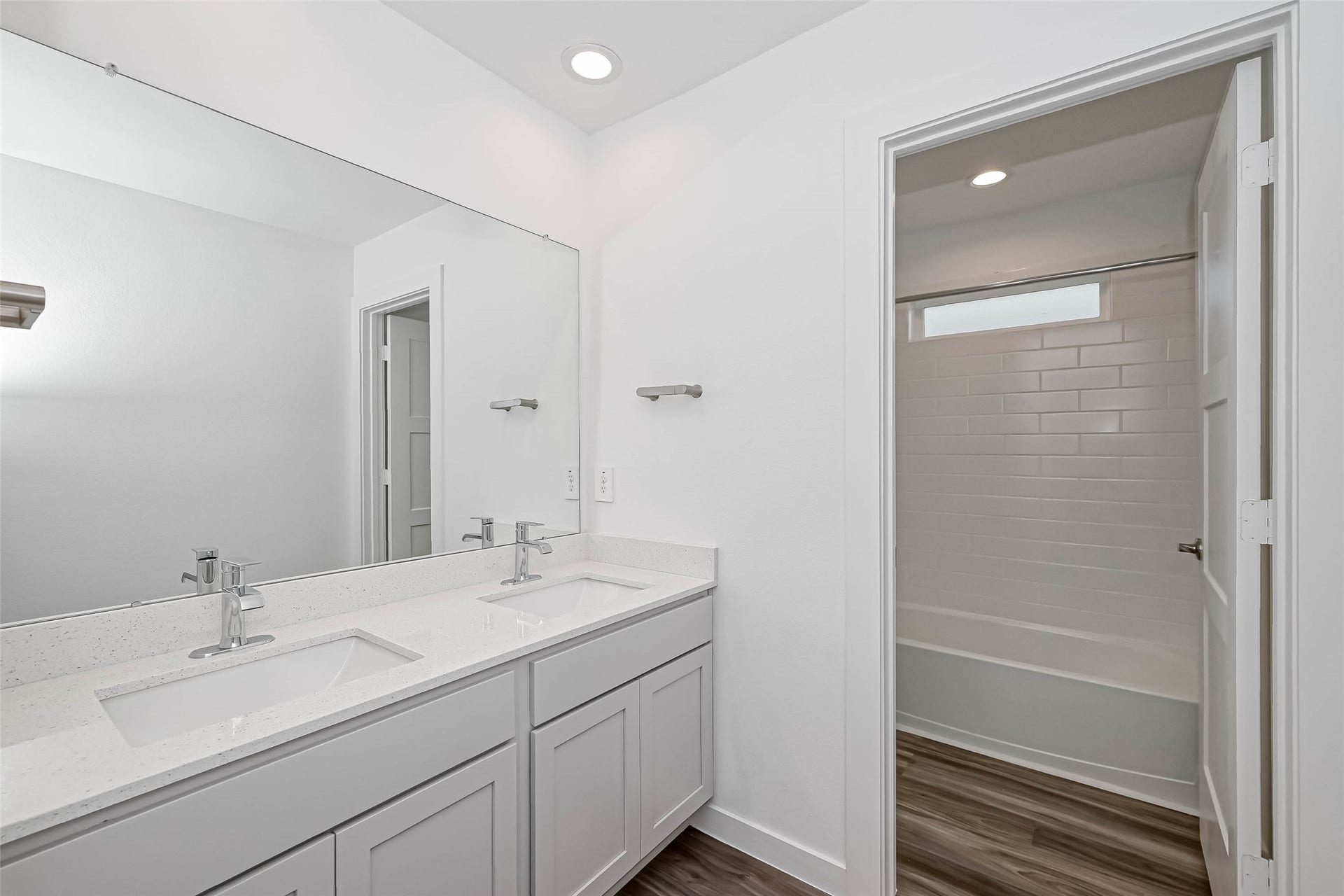 14315 Yellow Hawthorn Court, Conroe, TX 77384 2nd bathroom, upstairs with double sinks