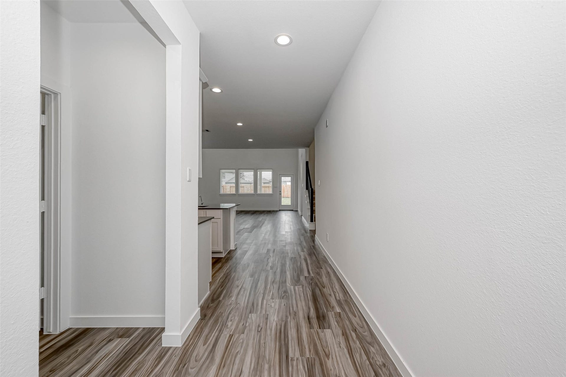 14315 Yellow Hawthorn Court, Conroe, TX 77384 Entrance