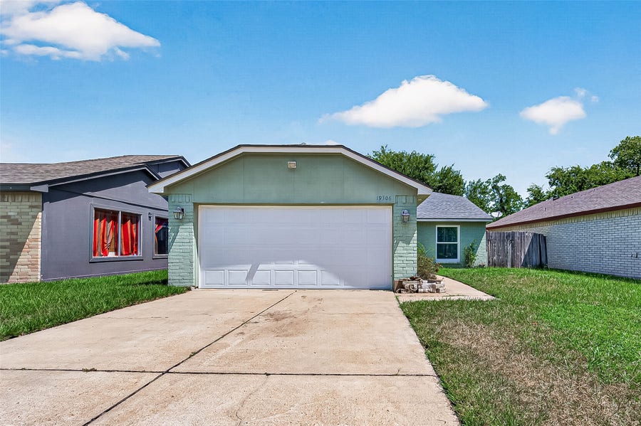 Property photo for 19306 Cypress Canyon Drive, Katy, TX