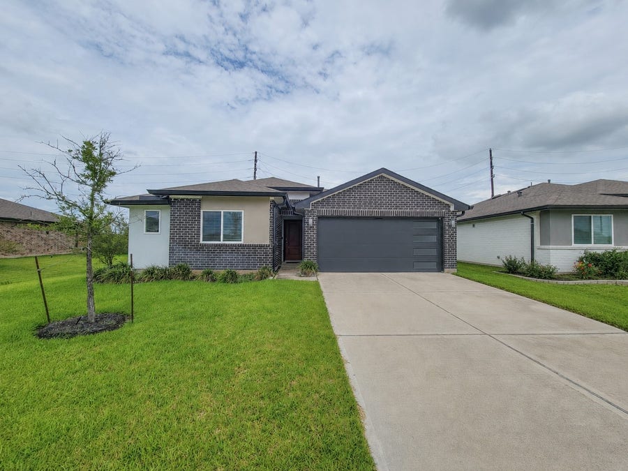 Property photo for 7919 Grey Wolfe Lane, Rosharon, TX