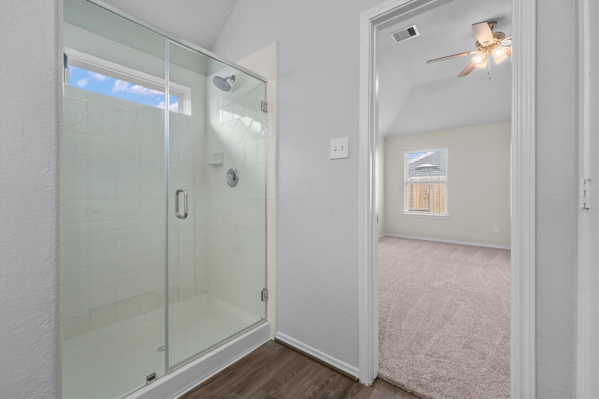 22635 Rosy Heights Trail, Tomball, TX 77377 Large walk-in shower
