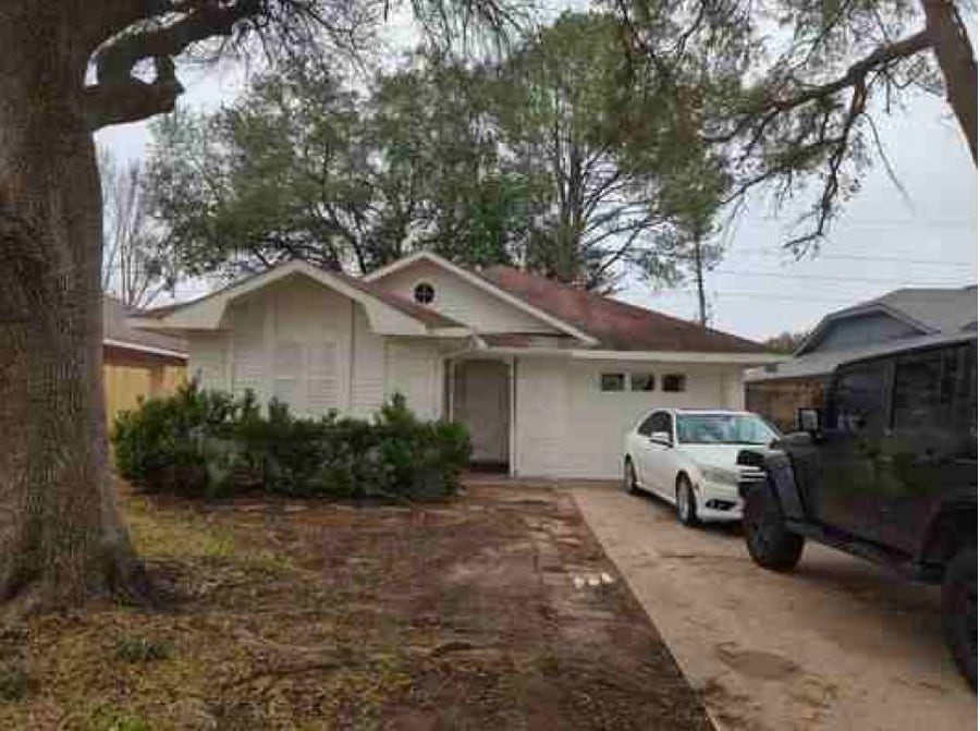 Property photo for 16203 Barbarossa Drive, Houston, TX