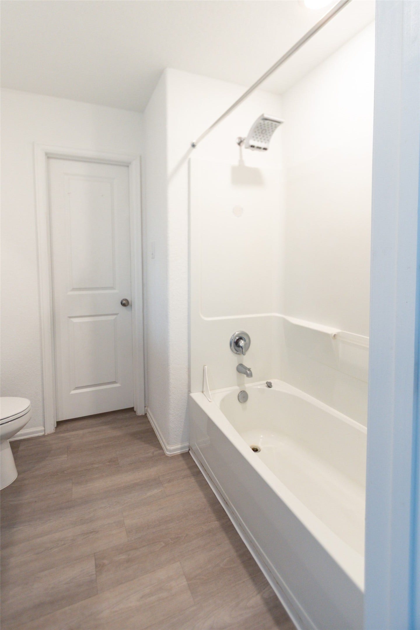 7727 Cedar Birch Drive E, Katy, TX 77493 Primary Ensuite Tub/Shower combination