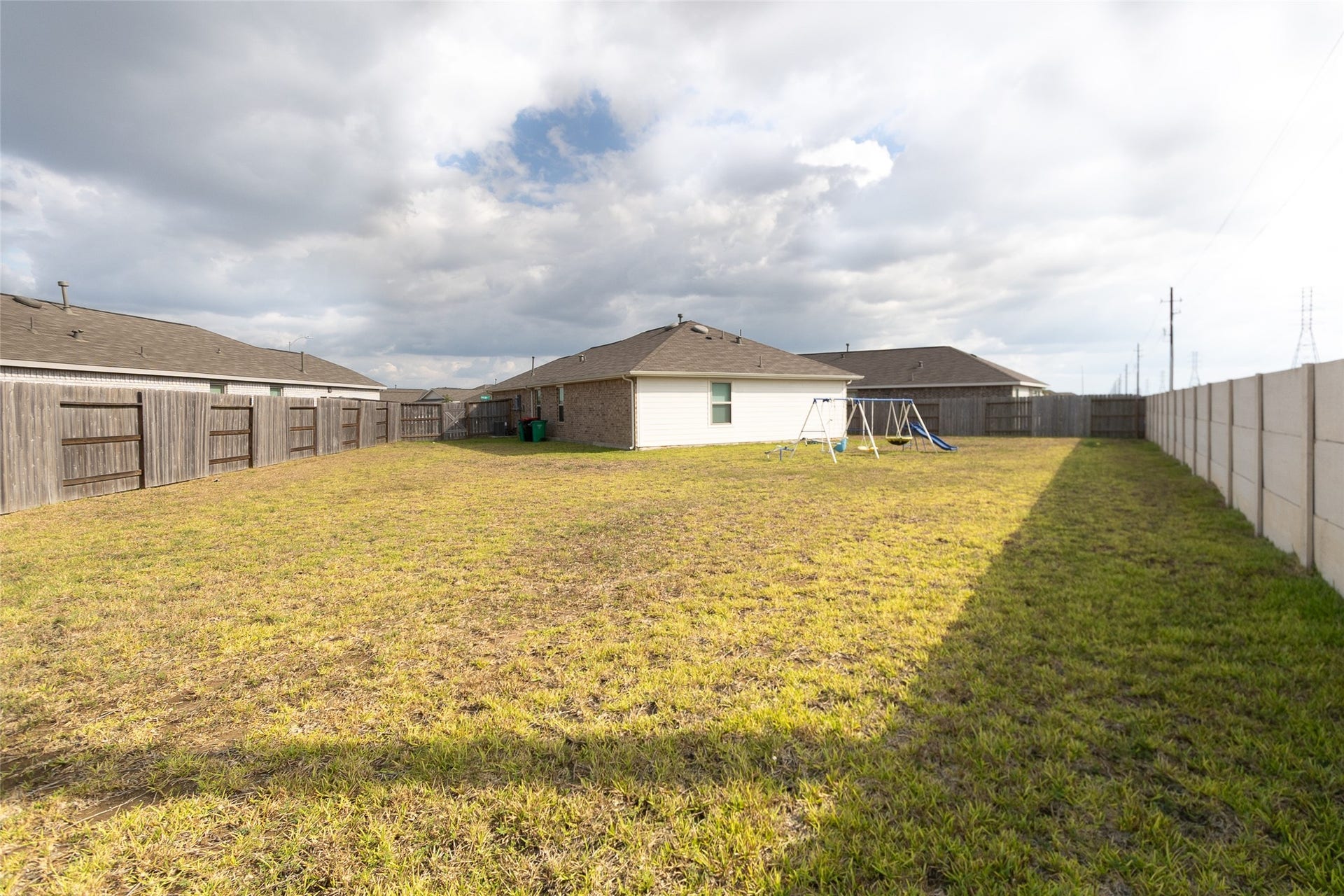 7727 Cedar Birch Drive E, Katy, TX 77493 Massive Backyard! Soccer Anyone?