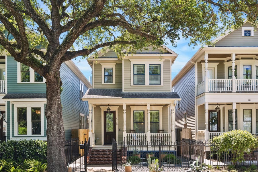 Property photo for 638 W 17th Street, Houston, TX