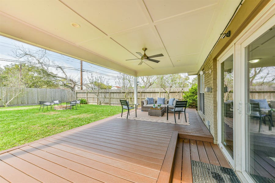 Property photo for 10902 Braewick Drive, Houston, TX
