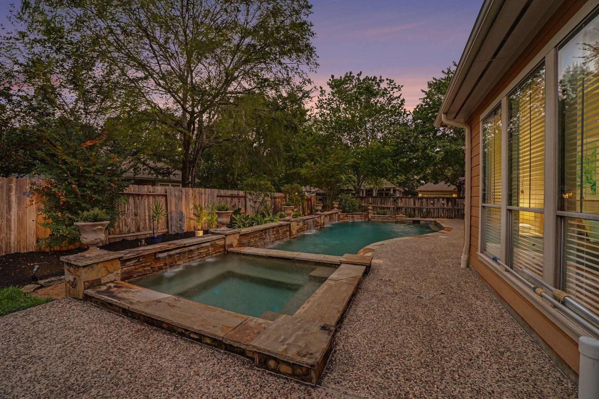 62 W Tapestry Park Circle, The Woodlands, TX 77381 62 W Tapestry Park Circle, The Woodlands, TX 77381