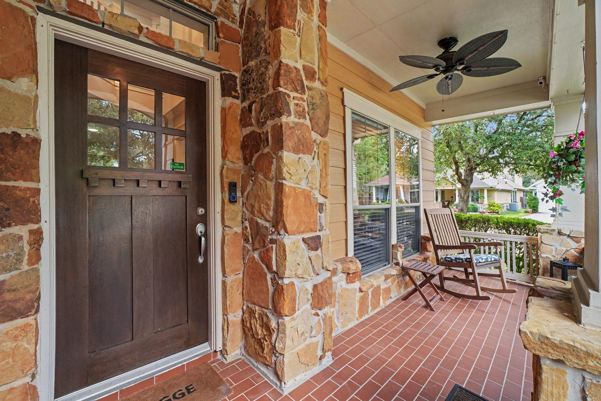 62 W Tapestry Park Circle, The Woodlands, TX 77381 62 W Tapestry Park Circle, The Woodlands, TX 77381