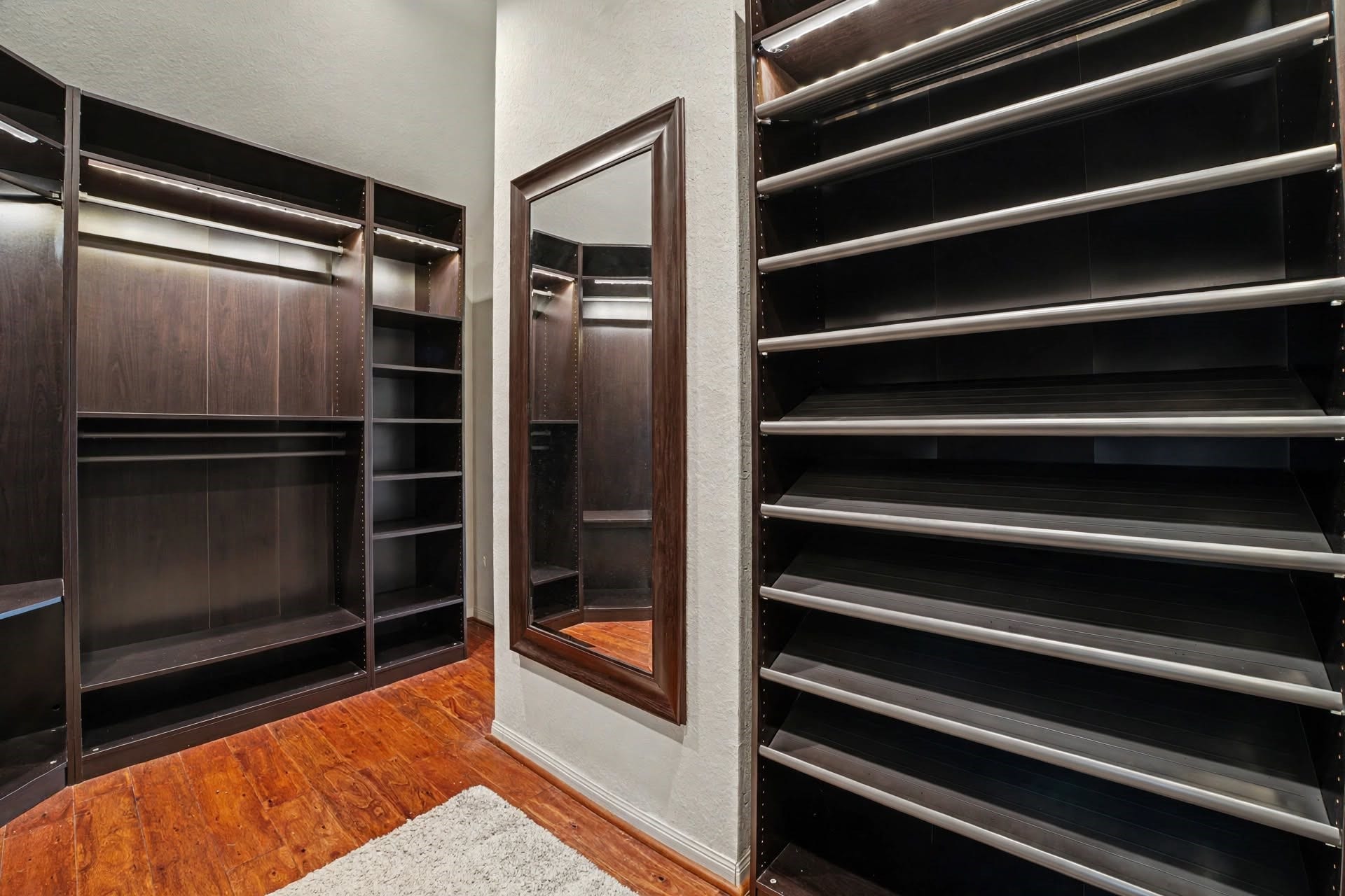 62 W Tapestry Park Circle, The Woodlands, TX 77381 62 W Tapestry Park Circle, The Woodlands, TX 77381