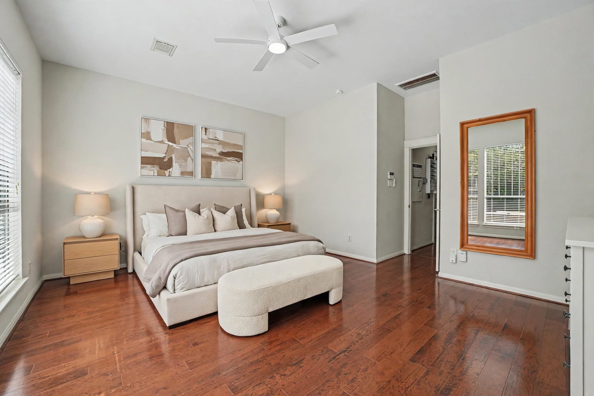 62 W Tapestry Park Circle, The Woodlands, TX 77381 62 W Tapestry Park Circle, The Woodlands, TX 77381