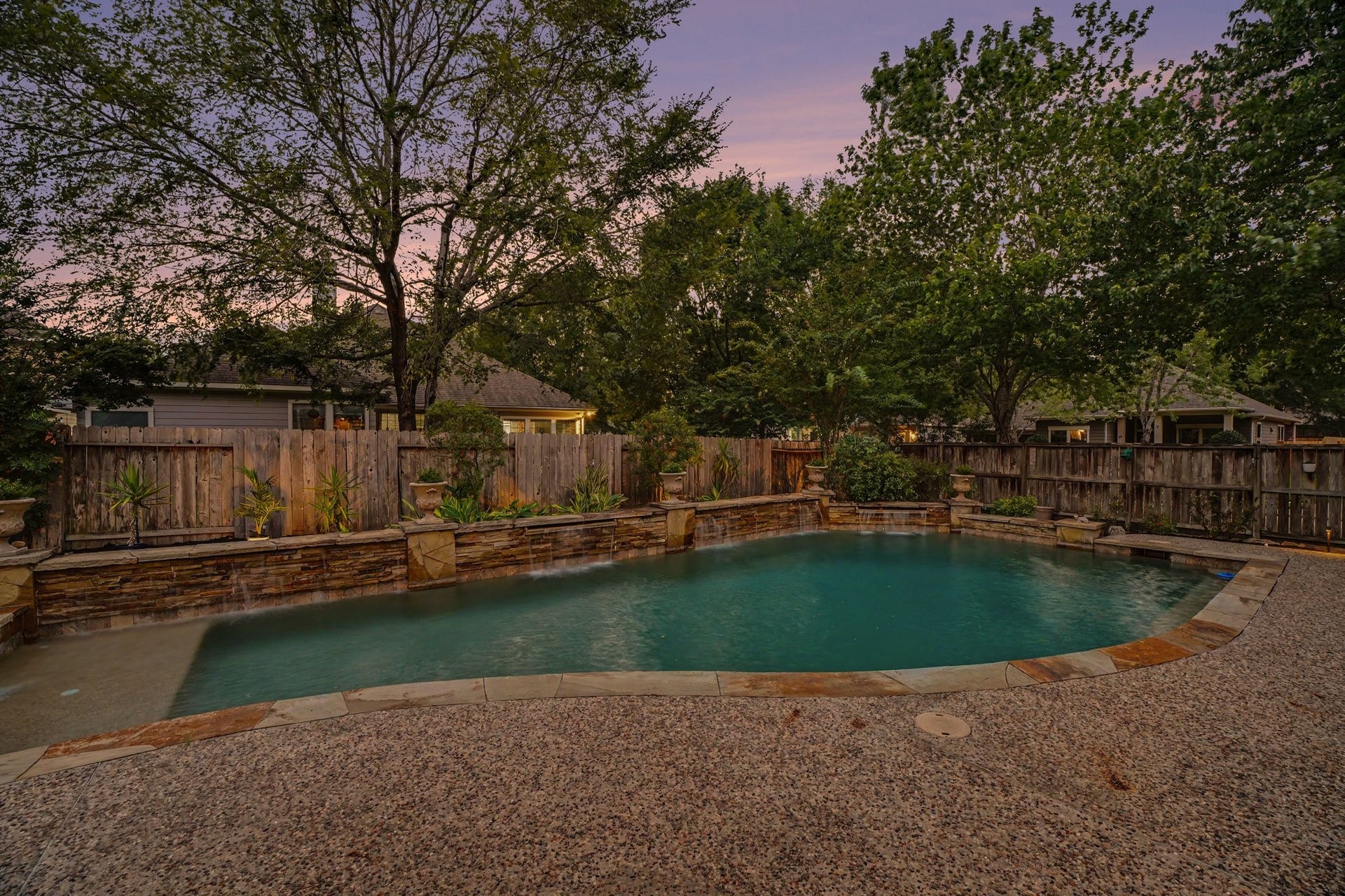 62 W Tapestry Park Circle, The Woodlands, TX 77381 62 W Tapestry Park Circle, The Woodlands, TX 77381