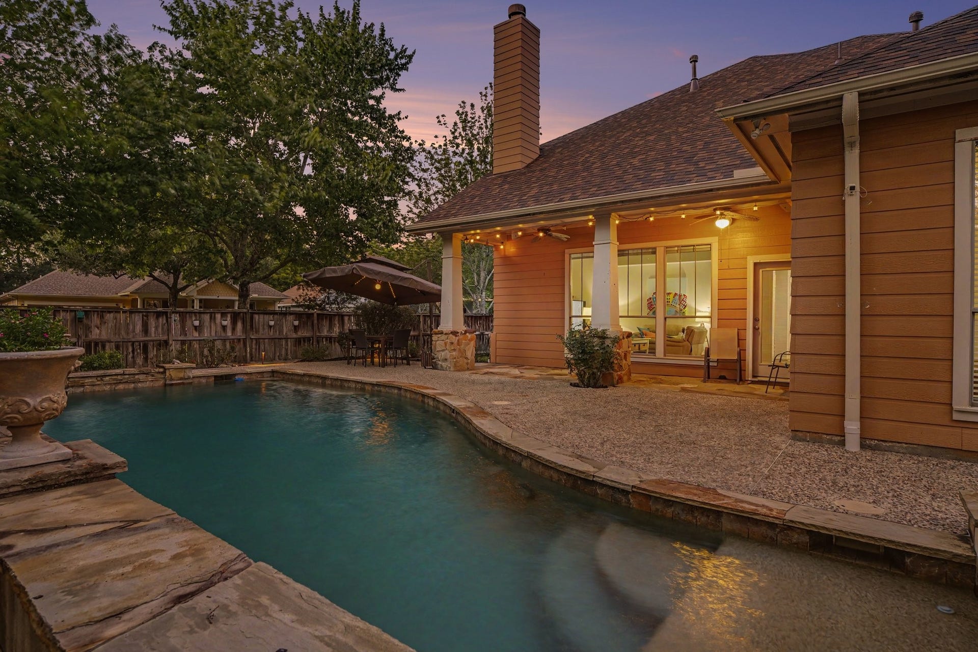 62 W Tapestry Park Circle, The Woodlands, TX 77381 62 W Tapestry Park Circle, The Woodlands, TX 77381