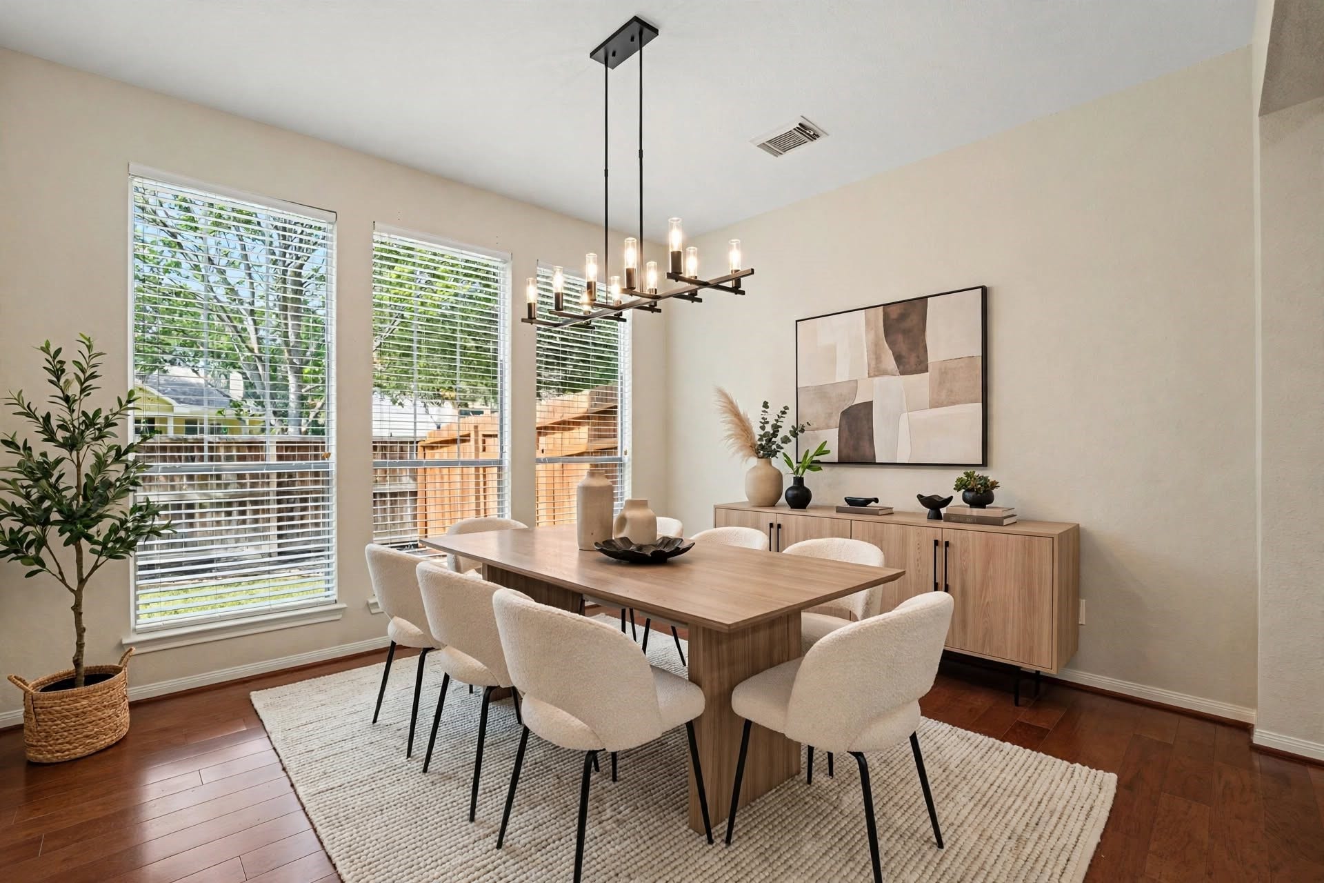 62 W Tapestry Park Circle, The Woodlands, TX 77381 62 W Tapestry Park Circle, The Woodlands, TX 77381