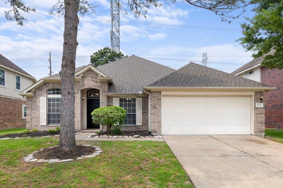 Property photo for 10015 Elm Knoll Trail, Houston, TX
