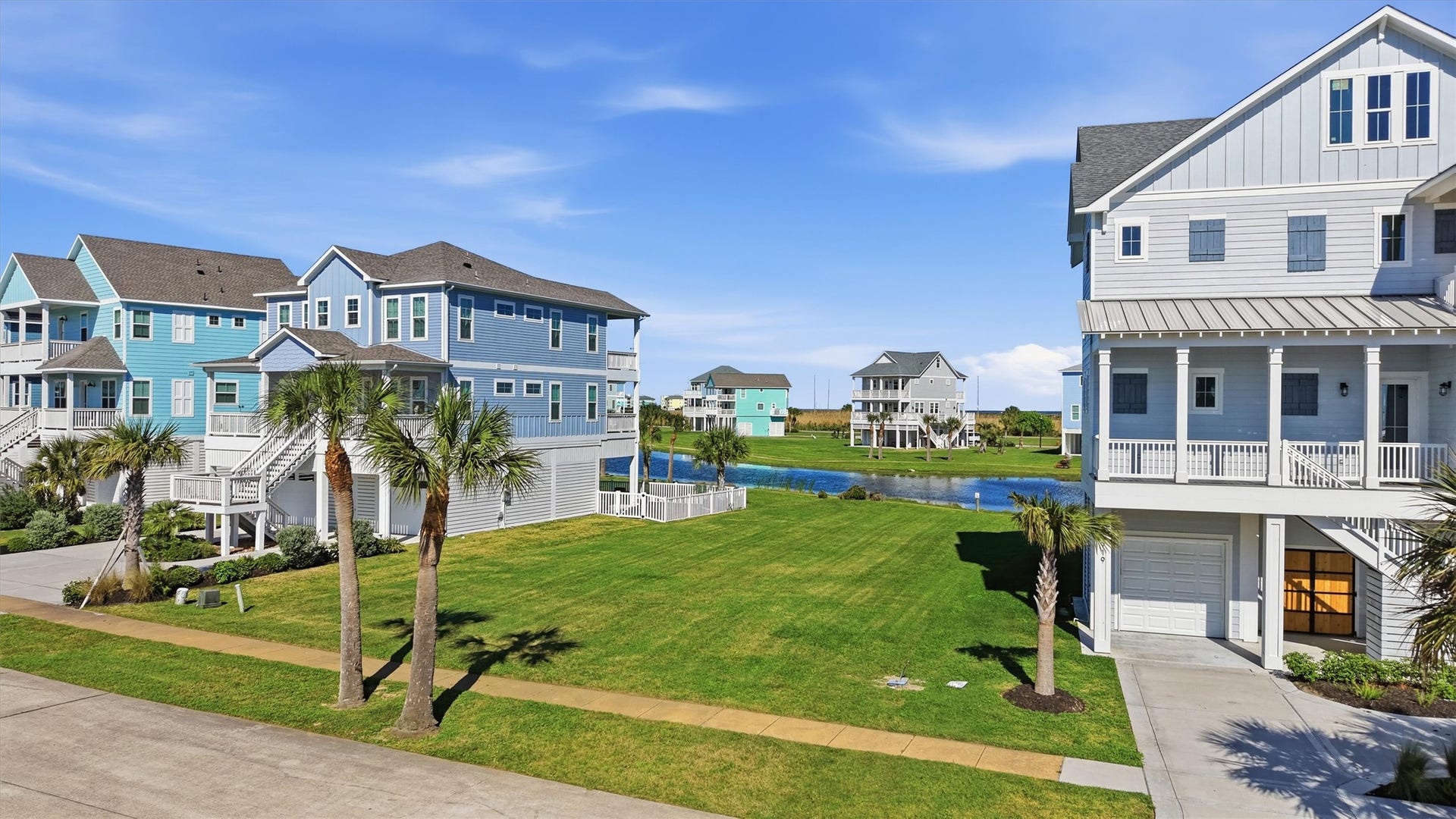 Build here and enjoy access to Pointe West amenities including a Beach Club, infinity pool, hot tub, heated lazy river, fitness center, restaurant, bar, and private beach access.