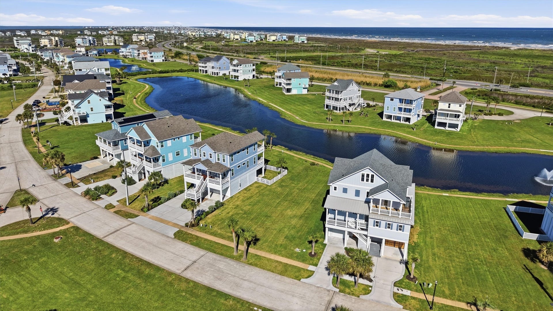 Pointe West is loved for its scenic layout, beautifully maintained grounds, and resort-style atmosphere that makes every visit feel like a vacation.