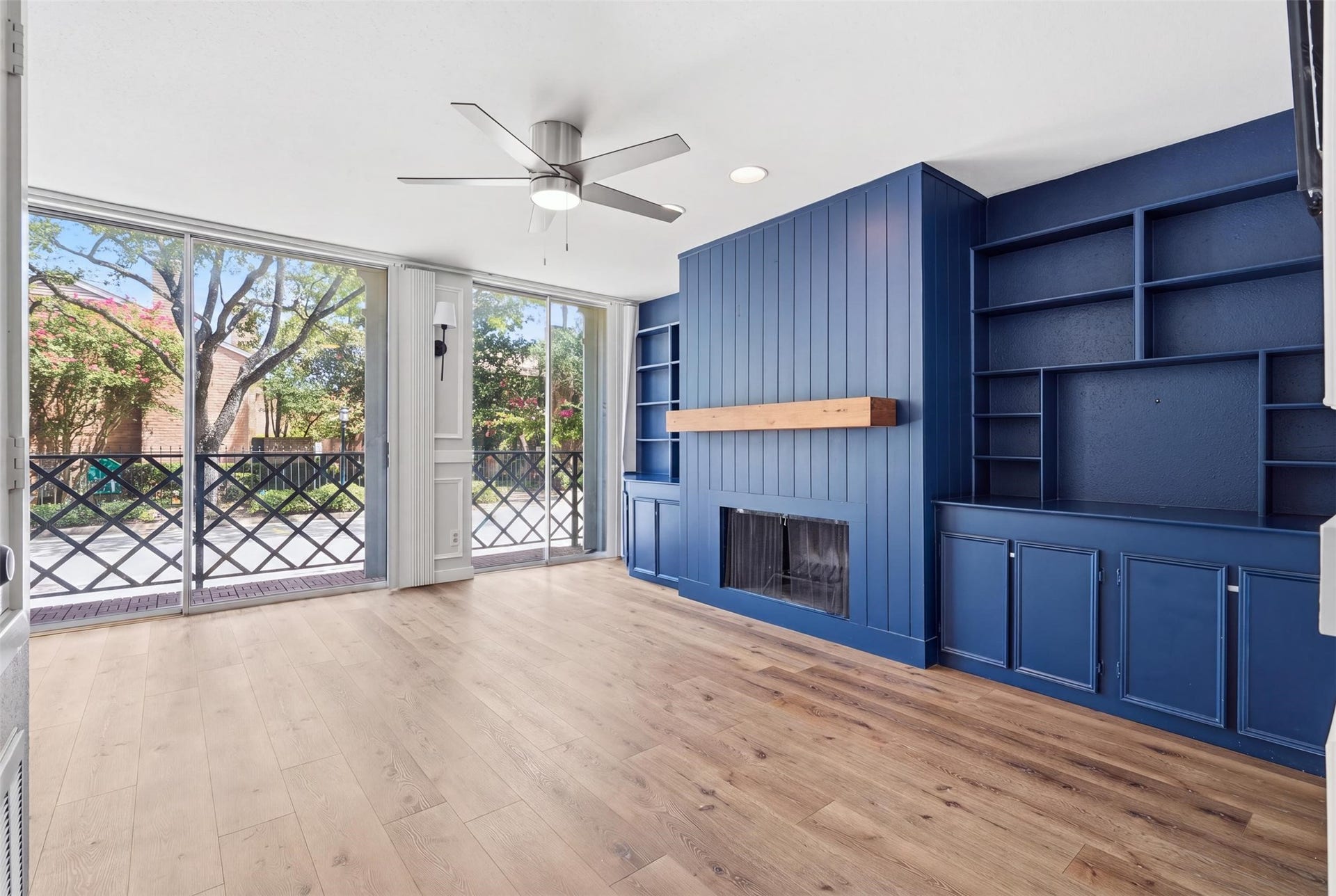 2333 Bering Drive, #108, Houston, TX 77057 2333 Bering Drive, #108, Houston, TX 77057