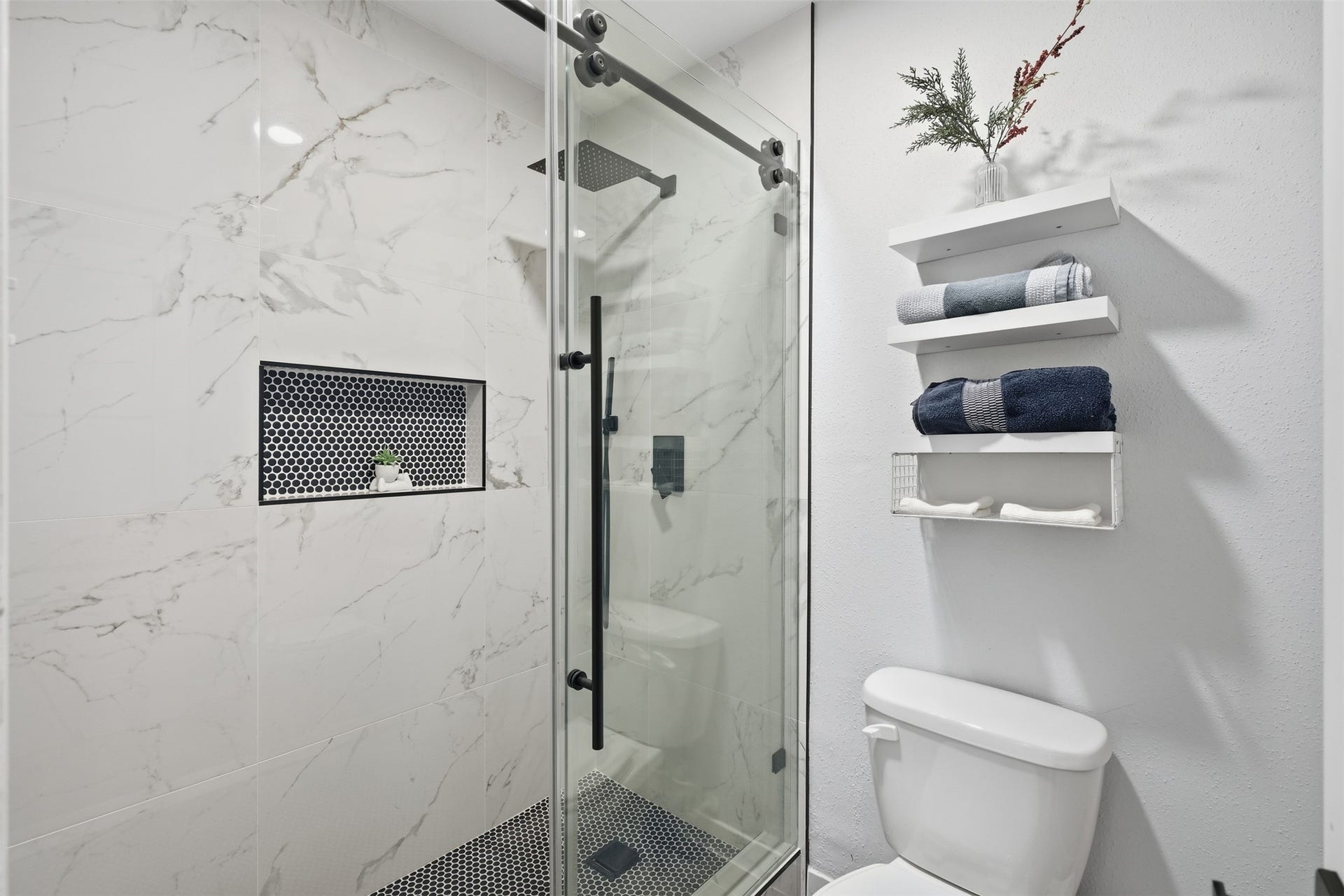 2333 Bering Drive, #108, Houston, TX 77057 2333 Bering Drive, #108, Houston, TX 77057
