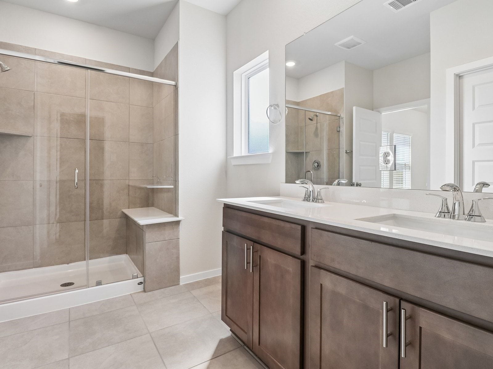 9139 Banpo Heights Drive, Cypress, TX 77433 Photo is not of the actual home, but is an inspirational photo of builder's model home and may depict options, furnishings, and/or decorator features that are not included.