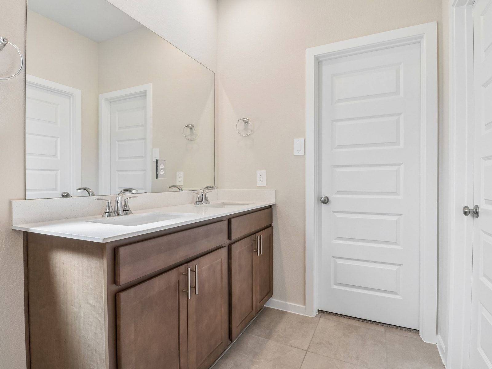 9139 Banpo Heights Drive, Cypress, TX 77433 Photo is not of the actual home, but is an inspirational photo of builder's model home and may depict options, furnishings, and/or decorator features that are not included.