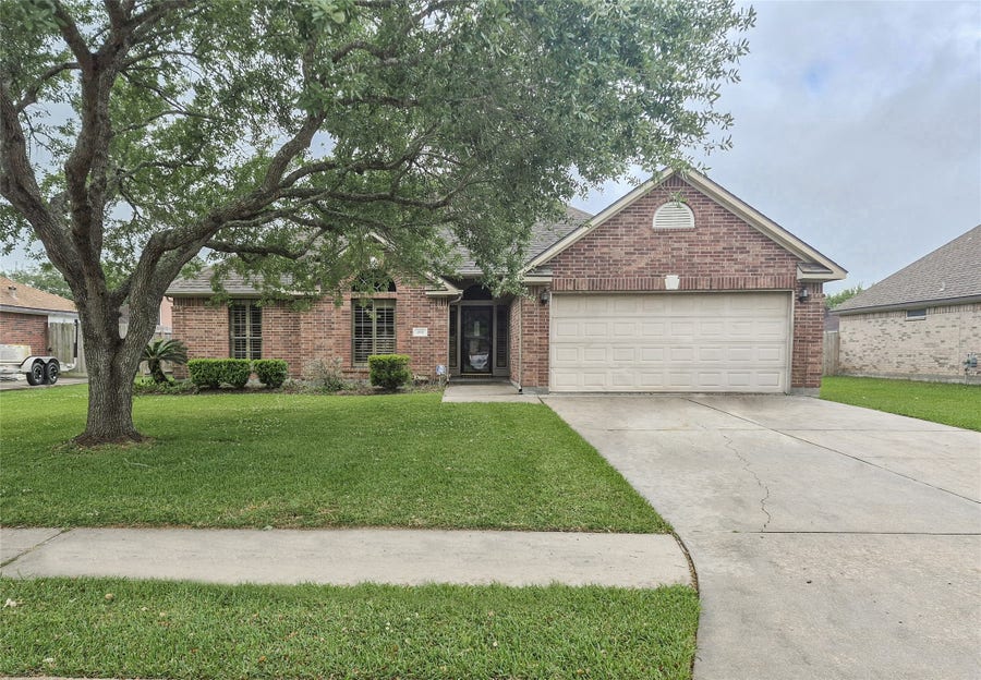 Property photo for 108 Audubon Woods Drive, Richwood, TX