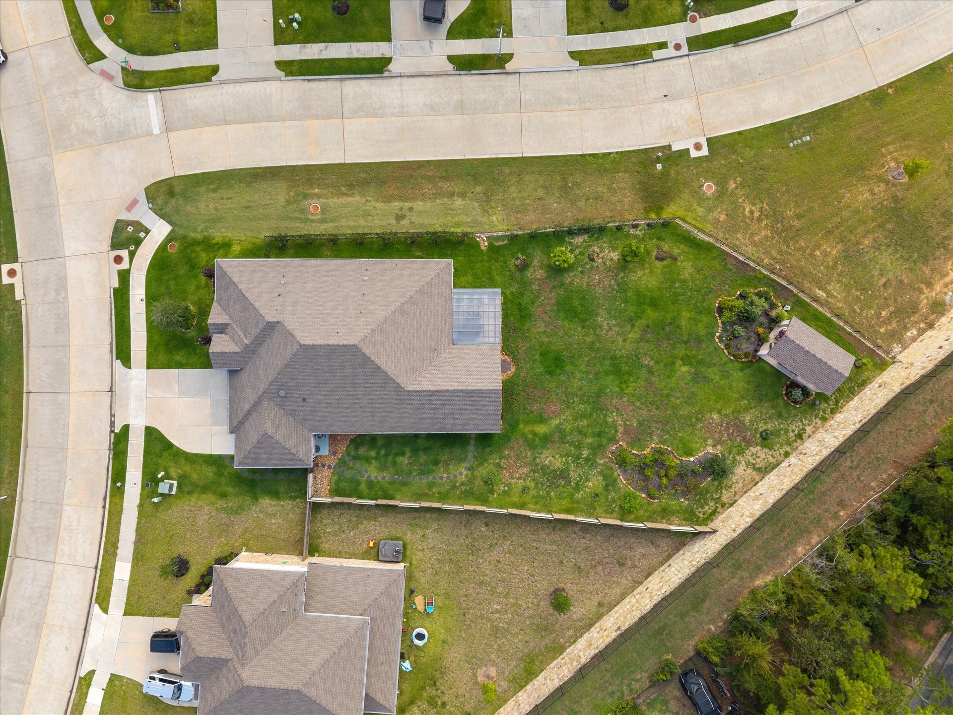 Aerial View of the home, plenty of room to add a pool if desired!