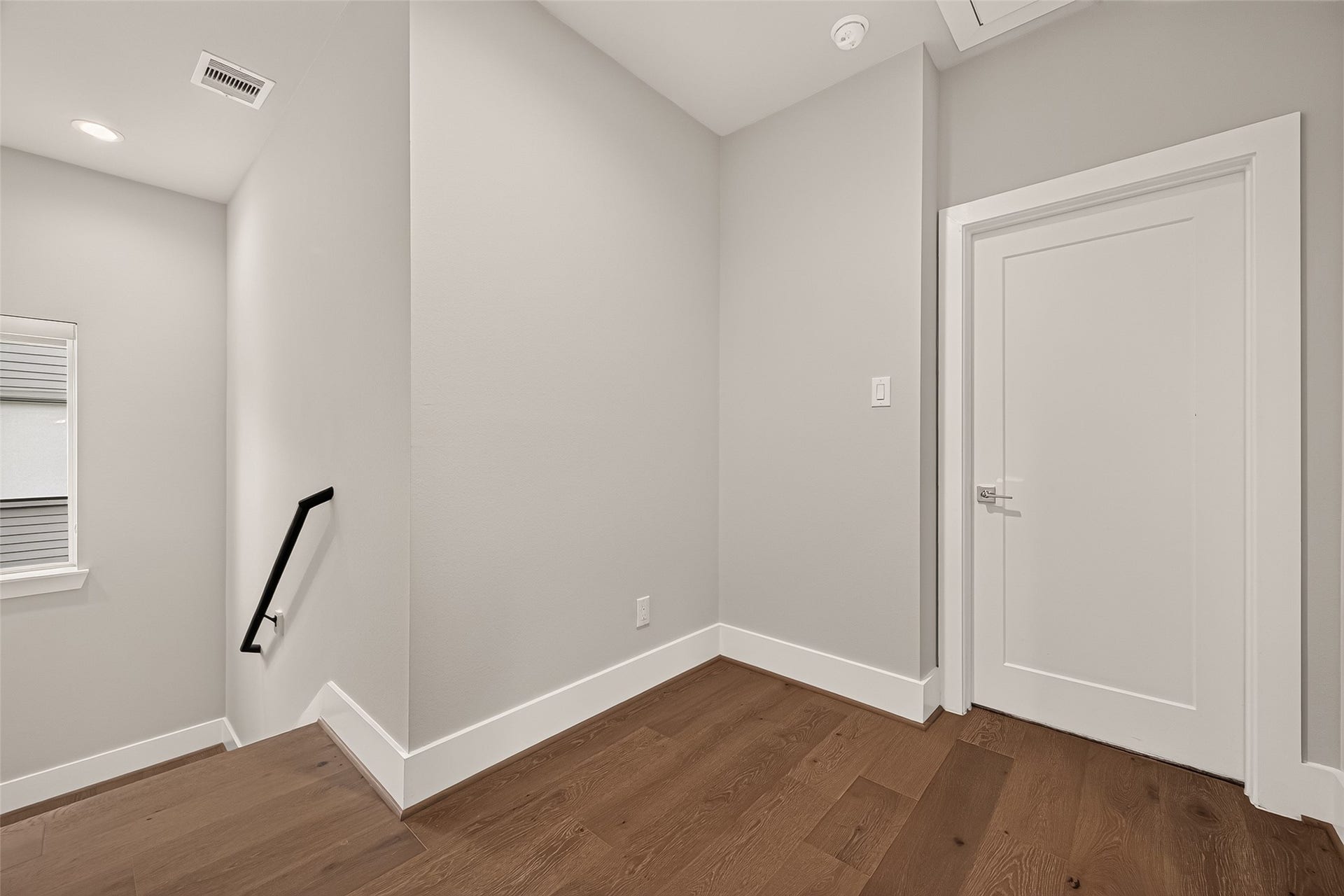 838 Fisher Street, #A, Houston, TX 77018 Flex space that can be utilized as office area