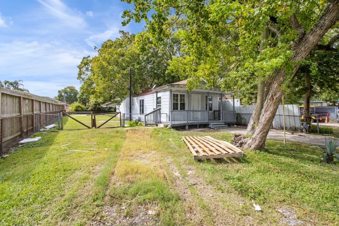 4718 Palmetto Street, Bacliff, TX 77518 4718 Palmetto Street, Bacliff, TX 77518