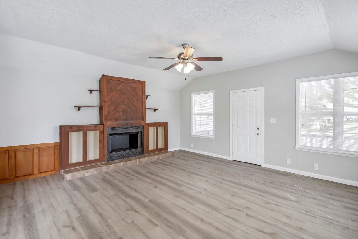4718 Palmetto Street, Bacliff, TX 77518 4718 Palmetto Street, Bacliff, TX 77518