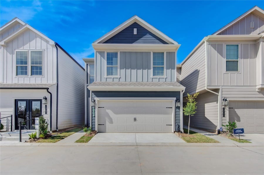 Property photo for 1709 Summerlyn, Houston, TX
