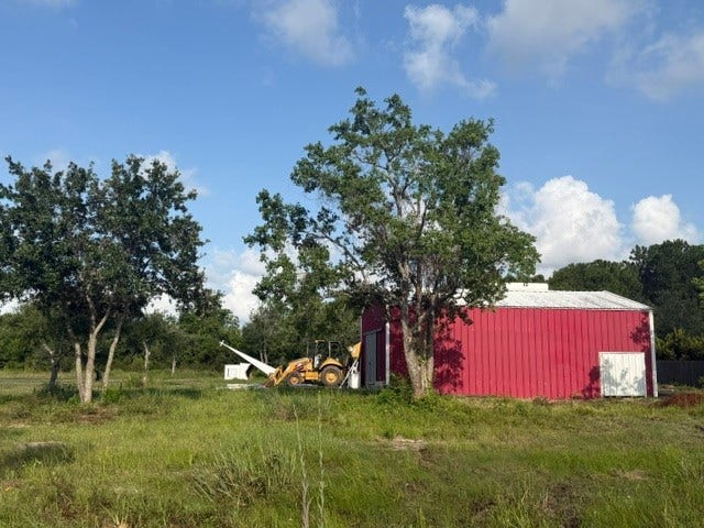 2884 Broadway Street, Dickinson, TX 77539 2884 Broadway Street, Dickinson, TX 77539