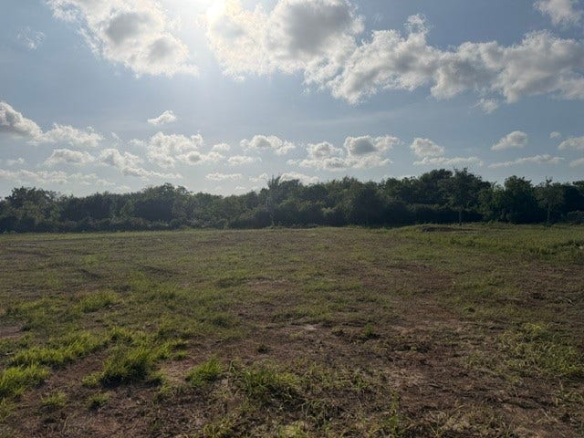 2884 Broadway Street, Dickinson, TX 77539 2884 Broadway Street, Dickinson, TX 77539