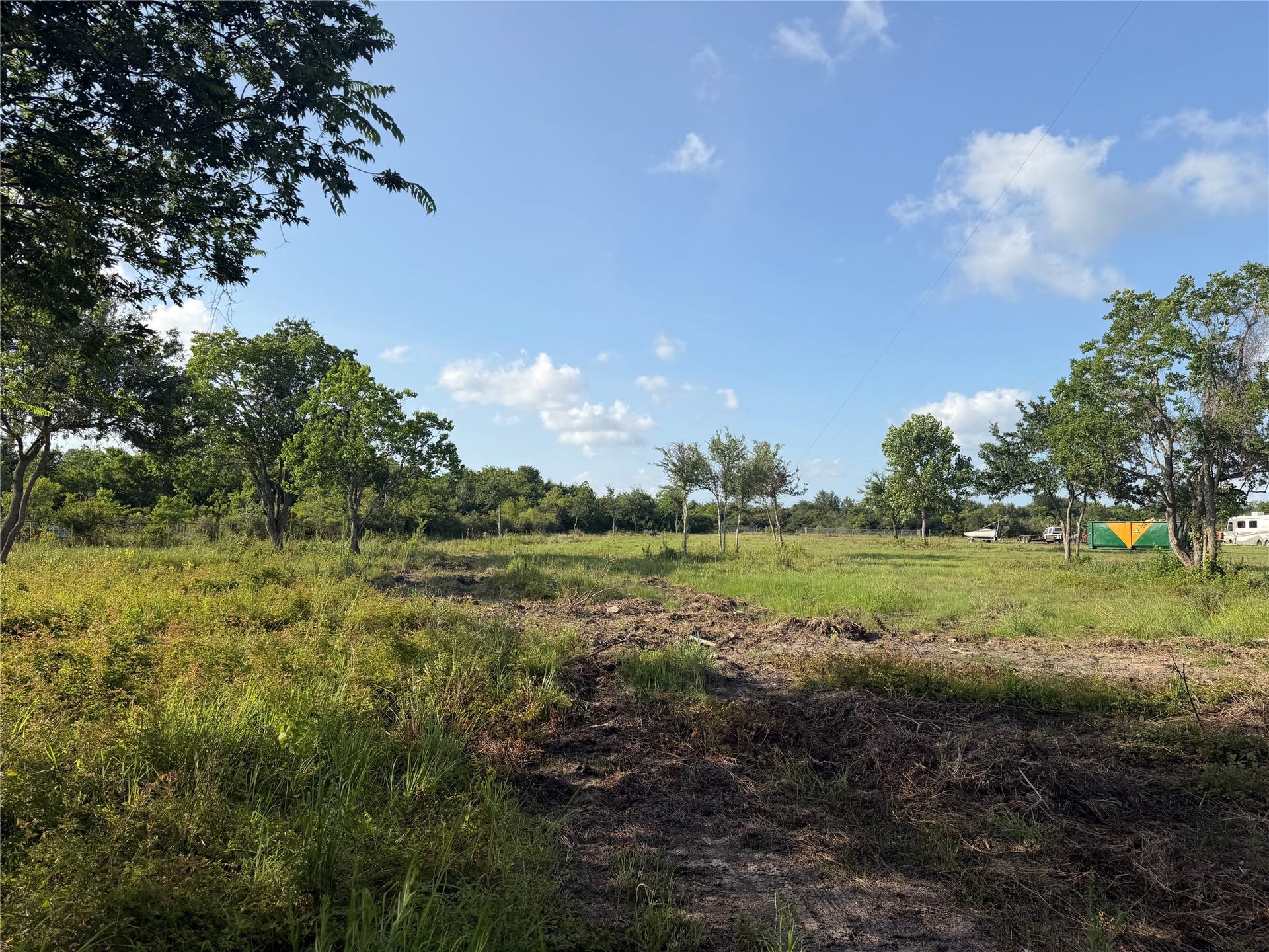 2884 Broadway Street, Dickinson, TX 77539 2884 Broadway Street, Dickinson, TX 77539
