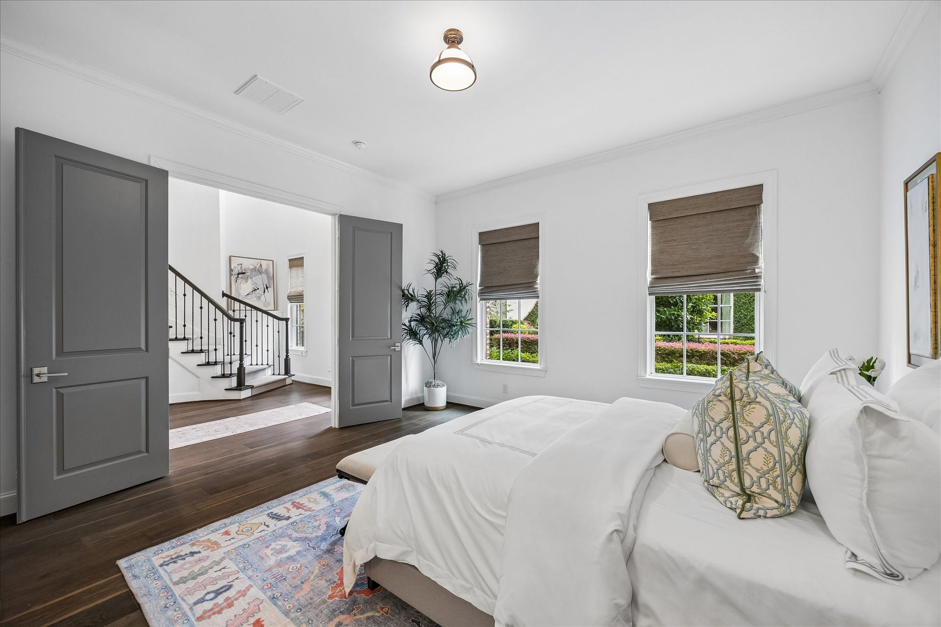 1208 Mosaico Lane, Houston, TX 77055 bedroom 1 1st floor (not primary)