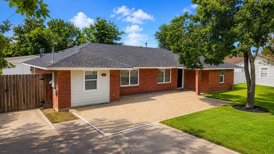 Property photo for 5105 Oak Avenue, Pasadena, TX