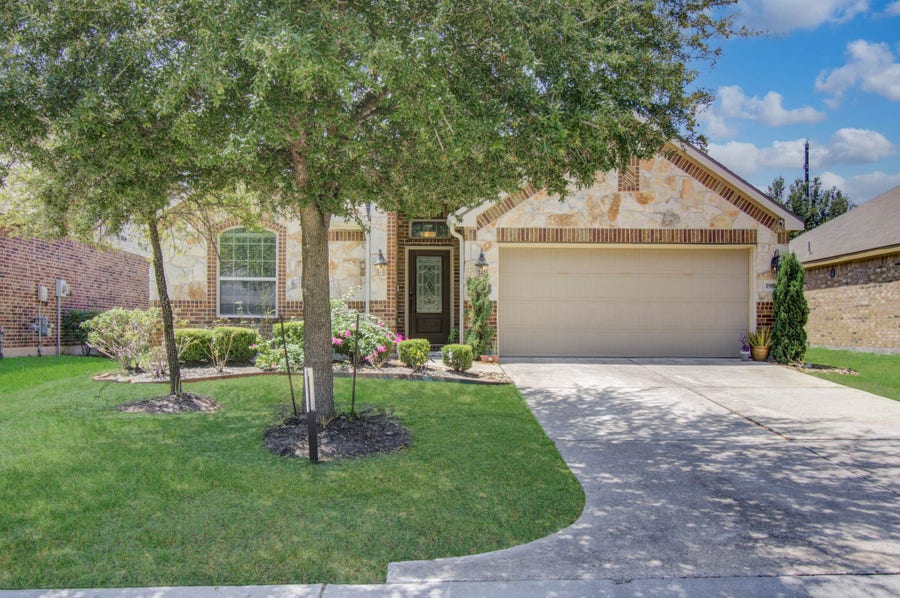 Property photo for 19519 Shelby Ridge Lane, Houston, TX