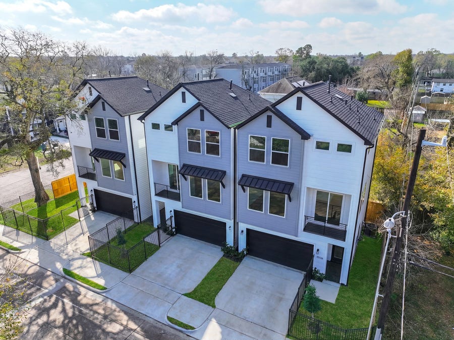 Property photo for 4012 Yellowstone Boulevard, Houston, TX