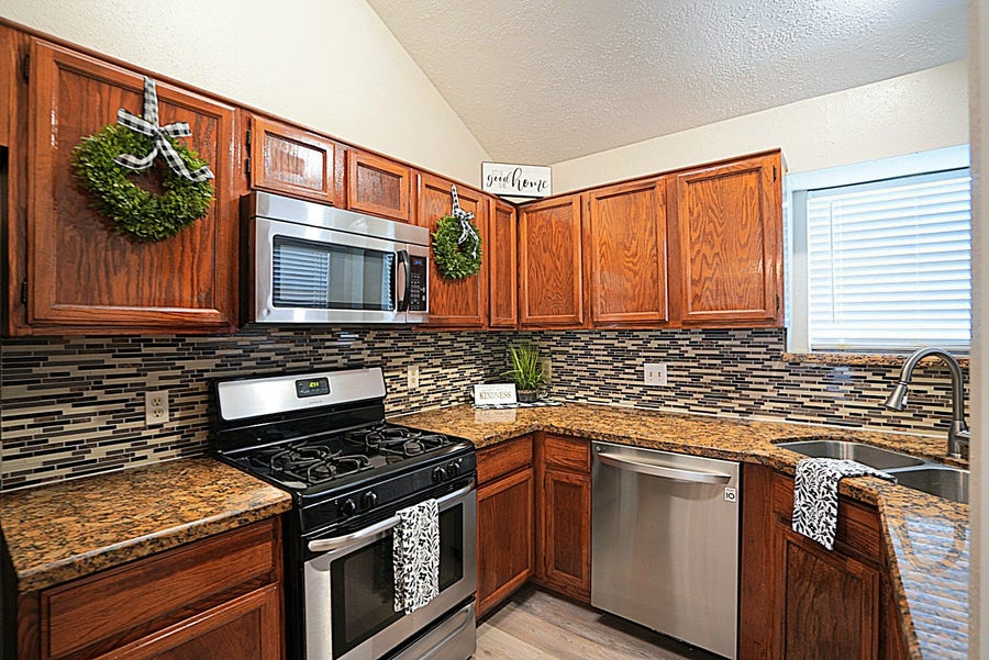 Property photo for 133 Cotton Drive, Lake Jackson, TX