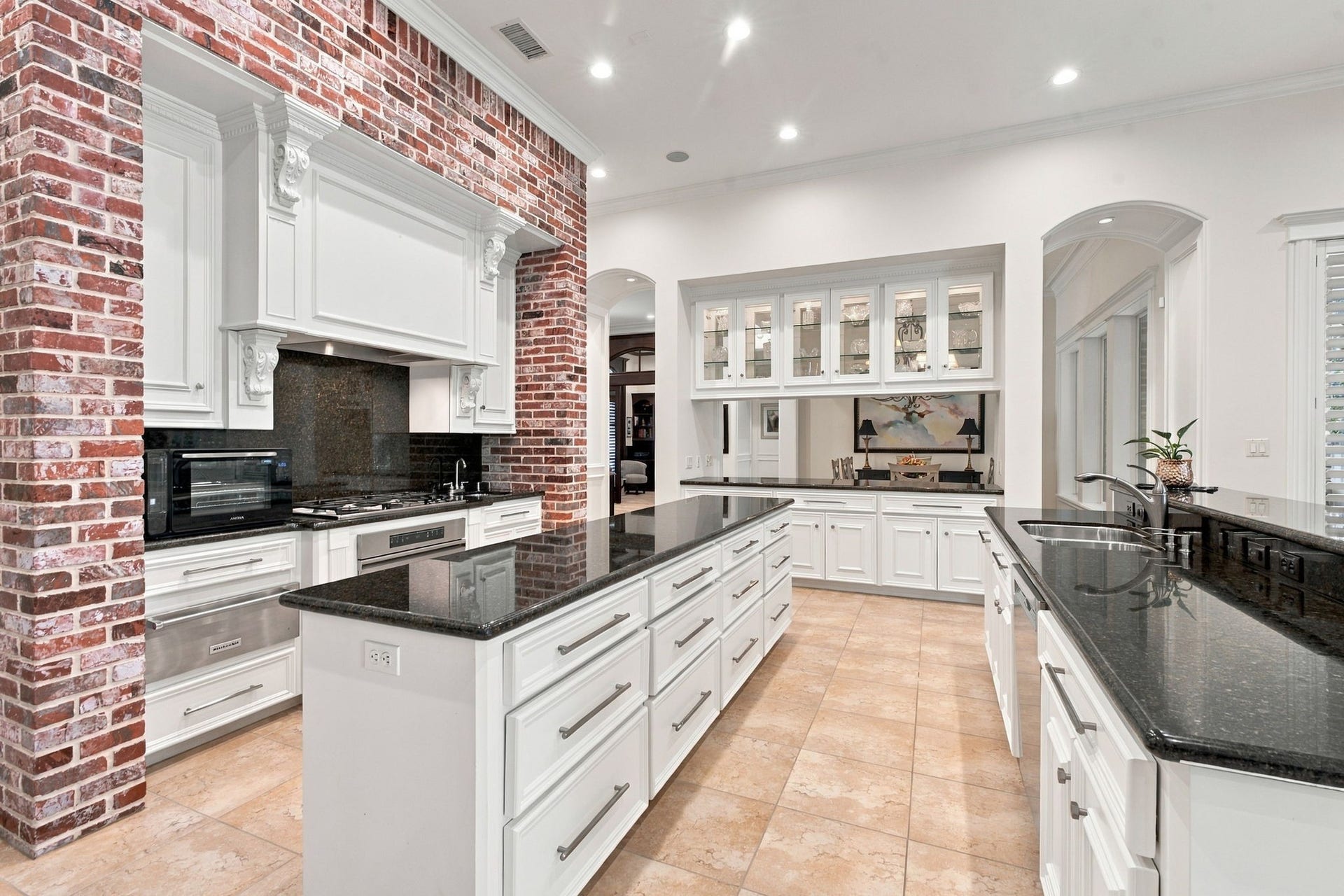 67 W Ambassador Bend, The Woodlands, TX 77382 67 W Ambassador Bend, The Woodlands, TX 77382
