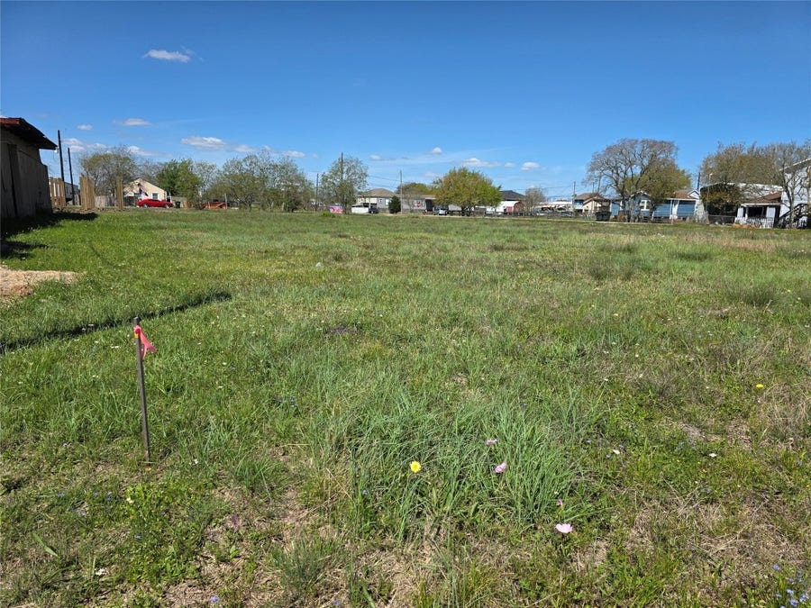 Property photo for 306 20th Street, Dickinson, TX