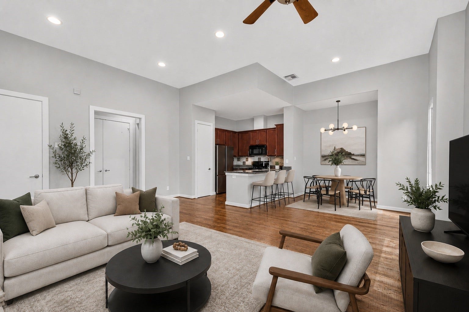 4448 Center Street, Houston, TX 77007 virtually staged
