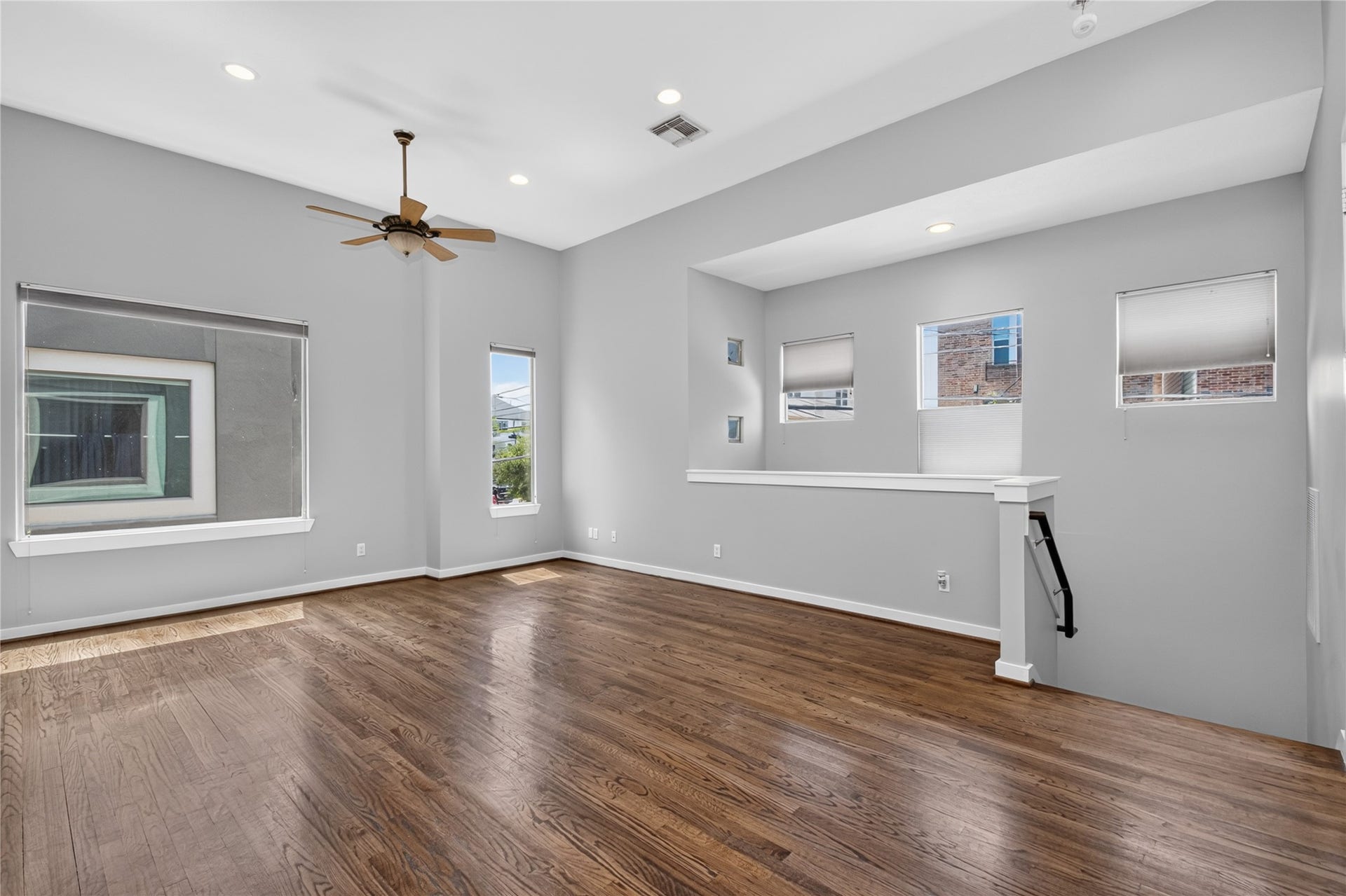 4448 Center Street, Houston, TX 77007 4448 Center Street, Houston, TX 77007