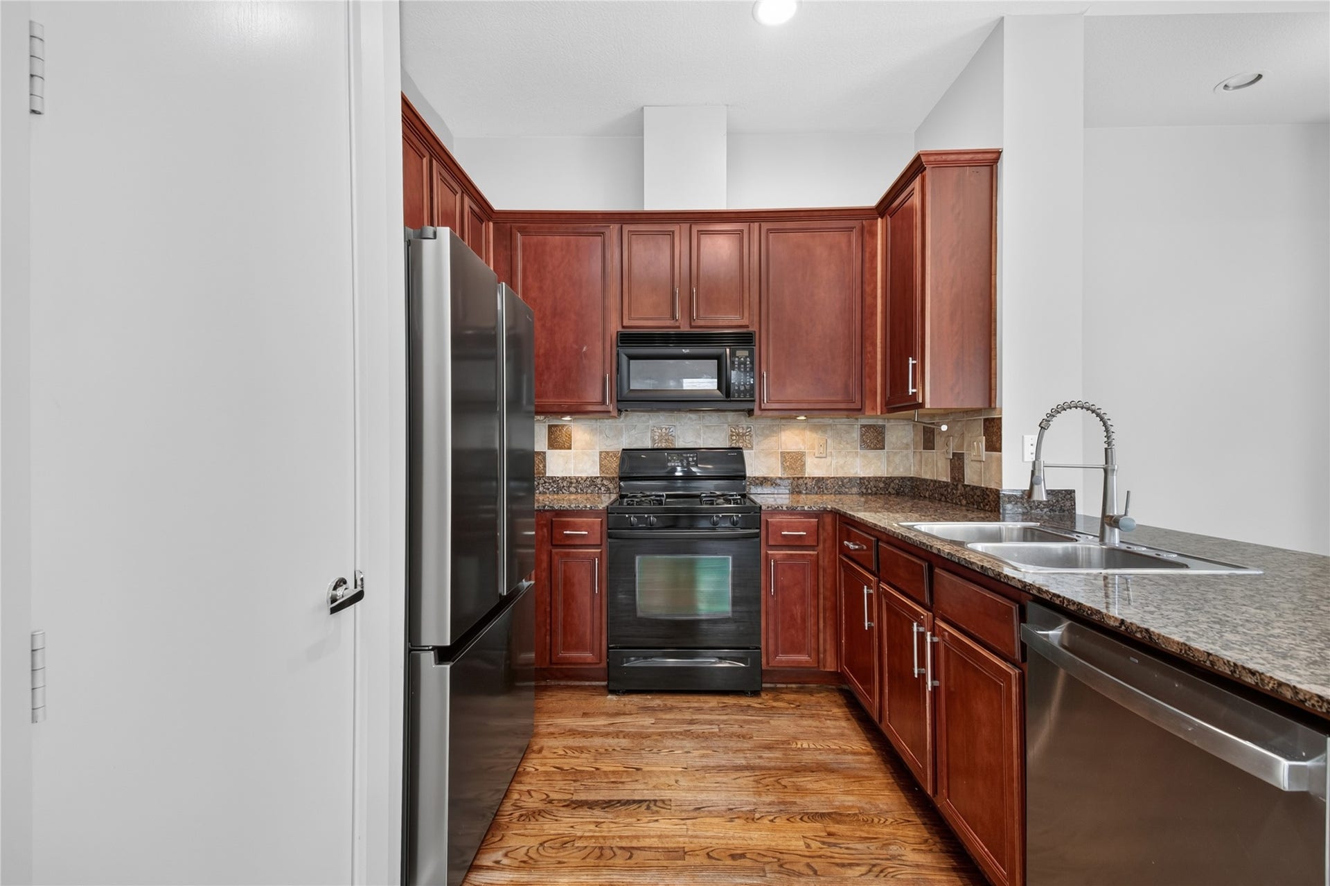 4448 Center Street, Houston, TX 77007 4448 Center Street, Houston, TX 77007
