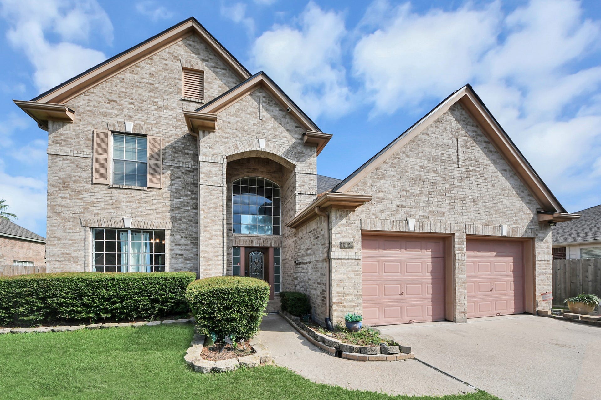 15622 Valley Creek Drive, Houston, TX 77095