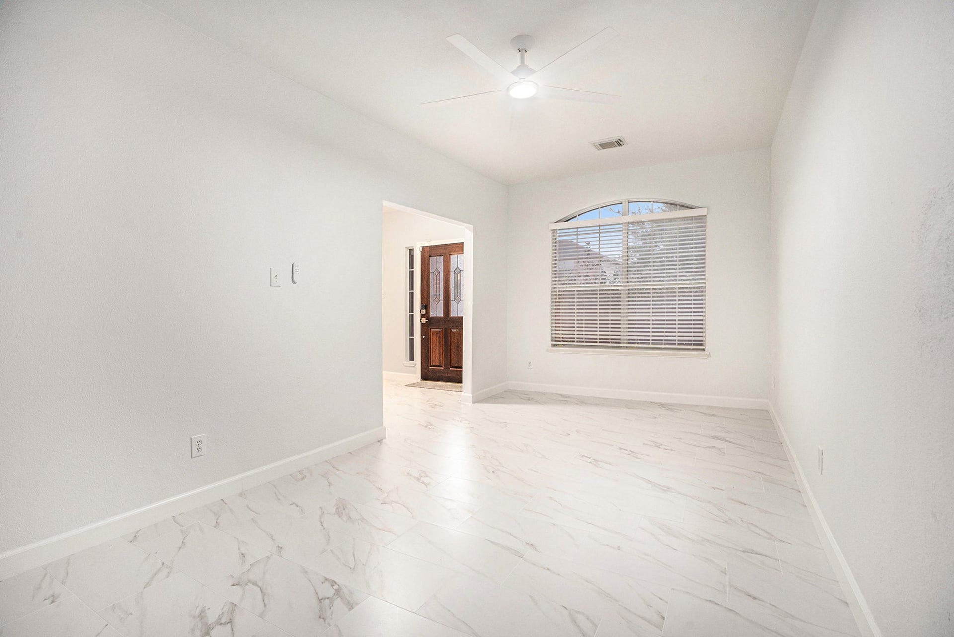 3811 Misty Falls Lane, Friendswood, TX 77546 3811 Misty Falls Lane, Friendswood, TX 77546