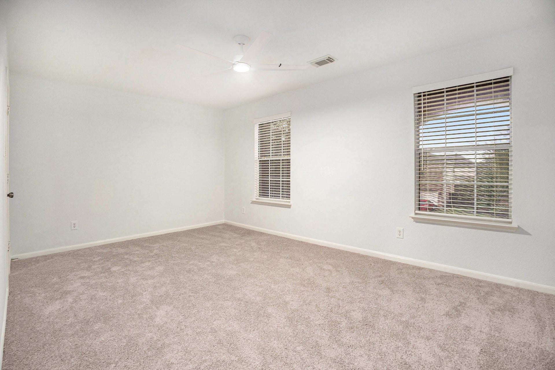 3811 Misty Falls Lane, Friendswood, TX 77546 3811 Misty Falls Lane, Friendswood, TX 77546