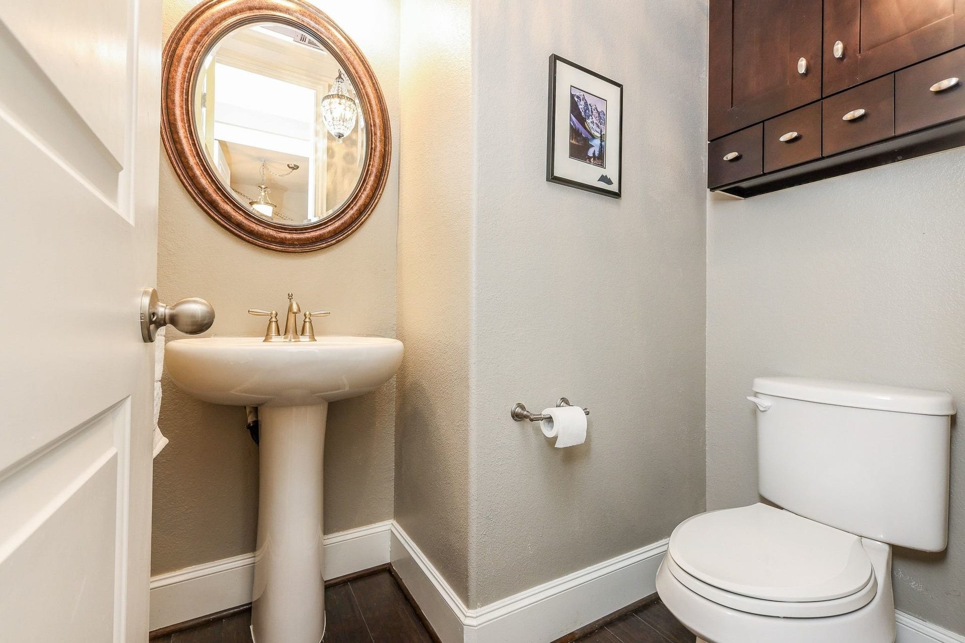 4715 Trickle Creek Court, Fulshear, TX 77441 Downstairs Half Bath