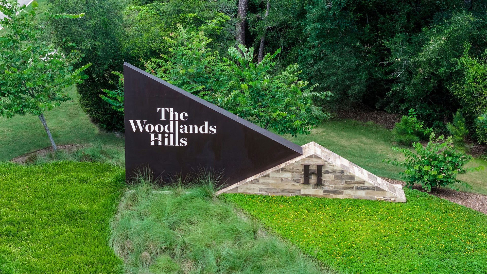 452 Golden Cascade Court, Willis, TX 77318