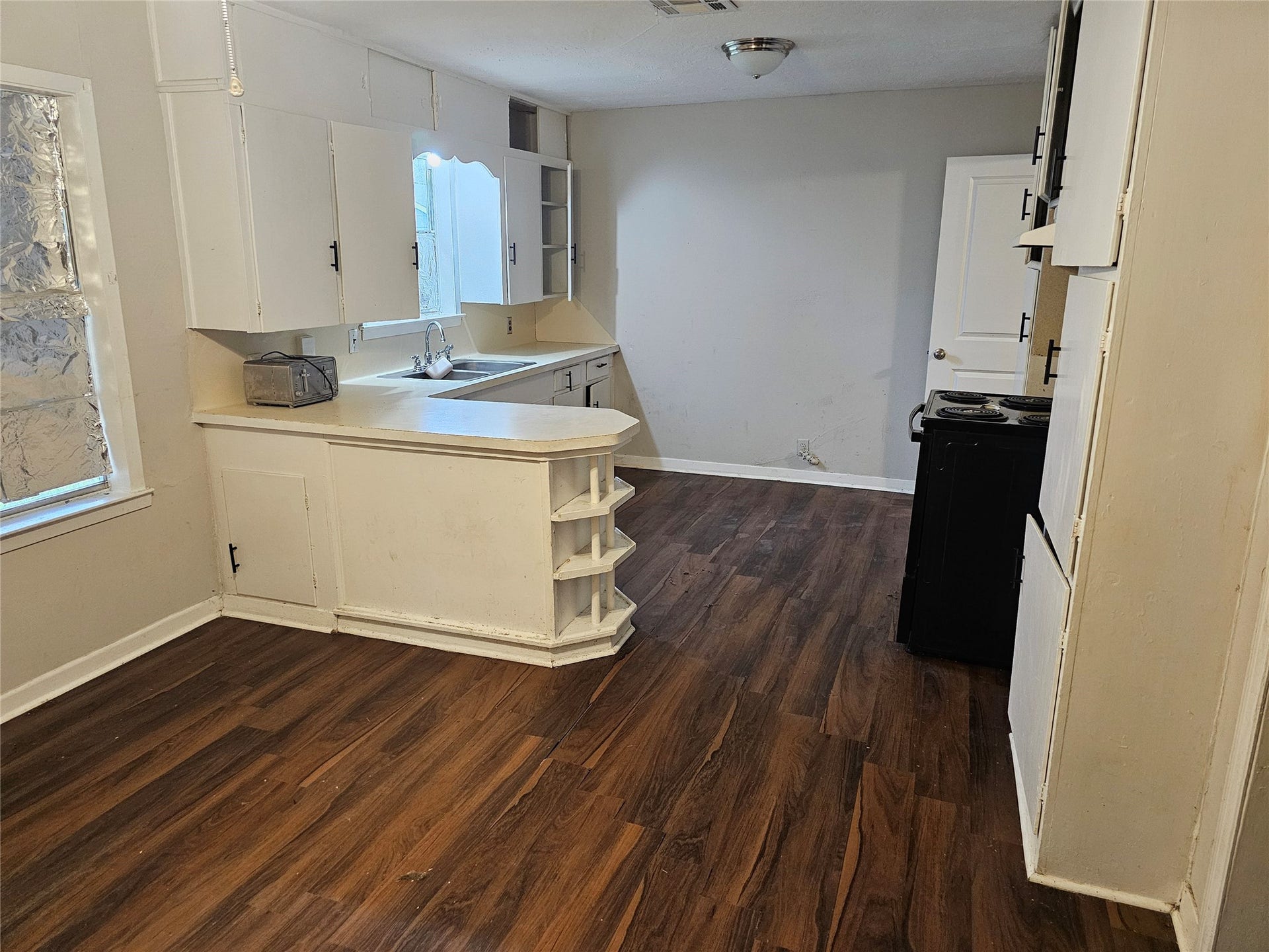 1305 James Street, Rosenberg, TX 77471 1305 James Street, Rosenberg, TX 77471