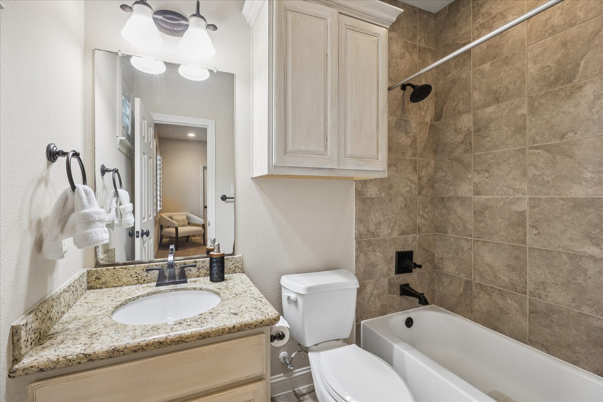 22 N Player Manor Circle, The Woodlands, TX 77382 22 N Player Manor Circle, The Woodlands, TX 77382